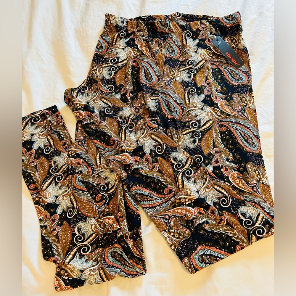 NWT Ladies Print Leggings